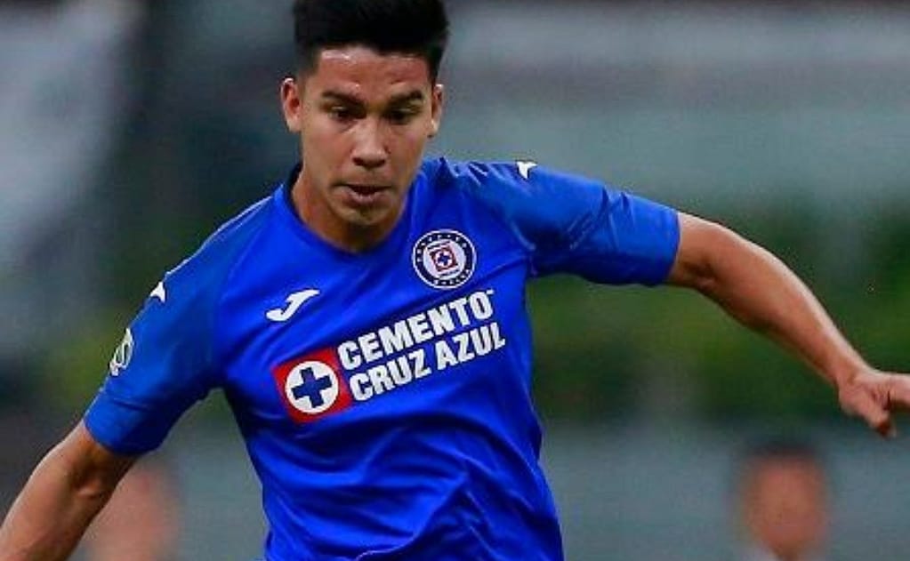 Paul Fernandez does not want to play with Cruz Azul.  He wants to get back in the race