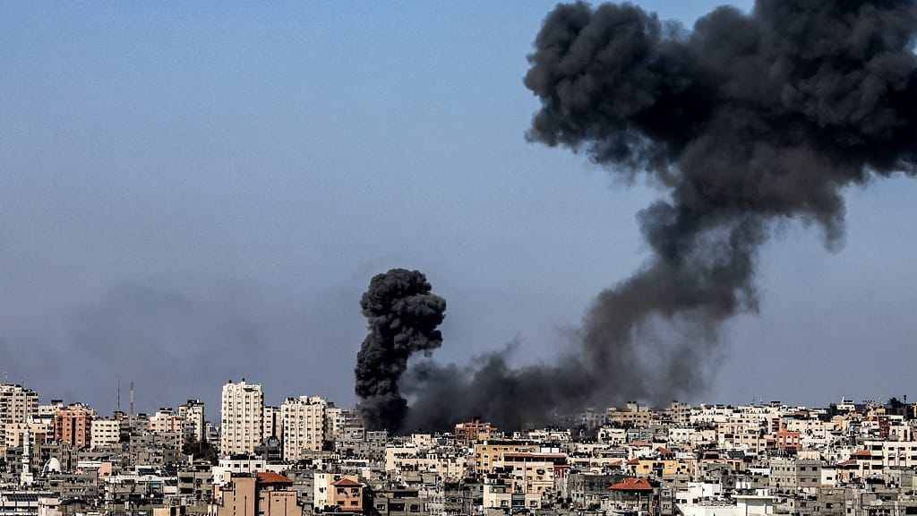 In Gaza, a building collapsed after it was hit by an Israeli missile