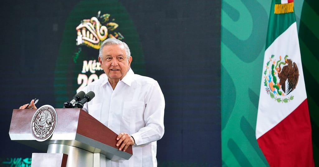 Why isn't Lopez Obrador the second best rated president