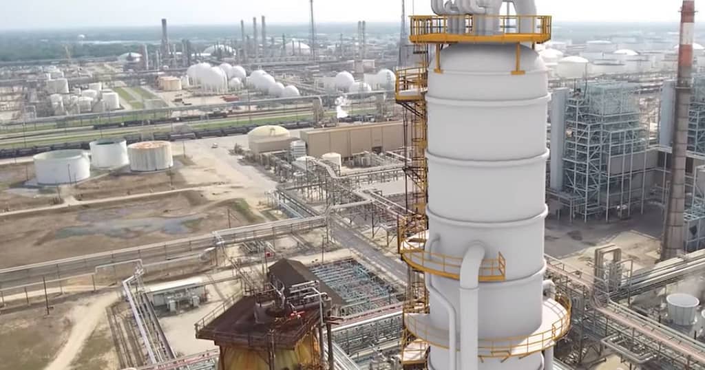 AMLO announces the purchase of a refinery in Texas - El Financiero