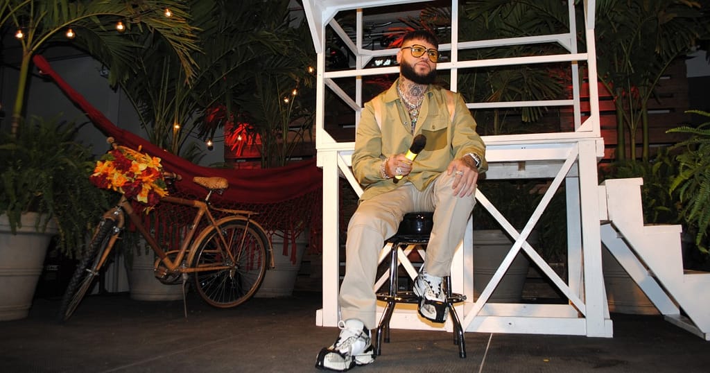 Farruko returns to the past to prepare for his first major tour in the United States
