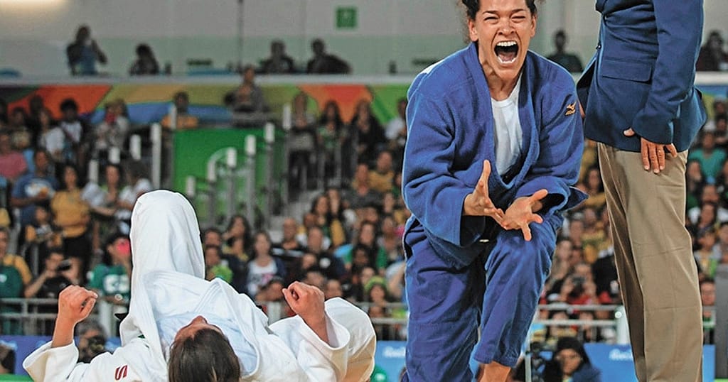 In judo, Paralympic medalists without a break from generations