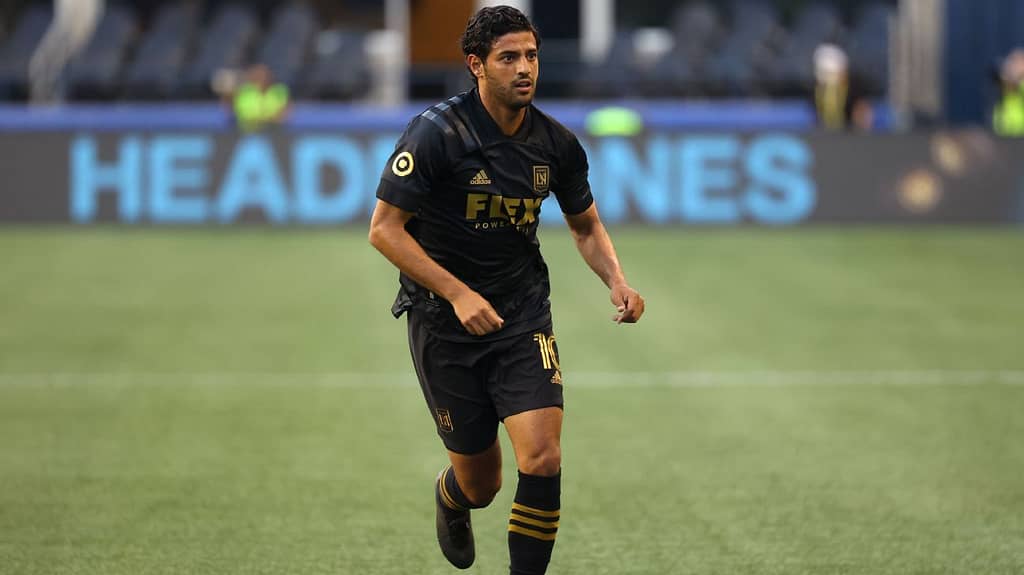 Carlos Vela does not rule out a return to football in Europe