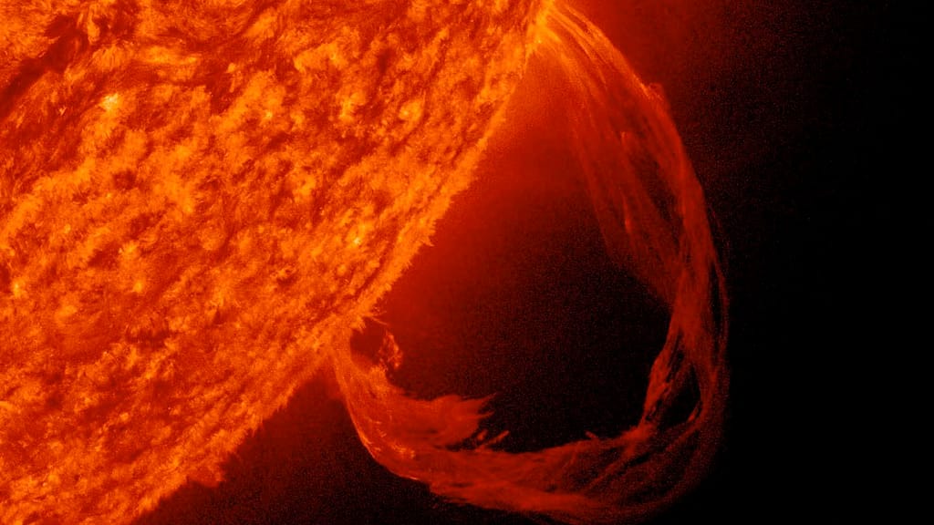 Will a solar storm really cause a global blackout this week?