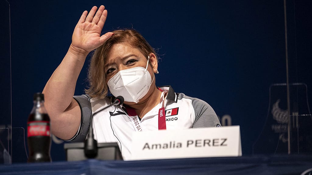 Tokyo 2020: Amalia Perez wins gold for Mexico