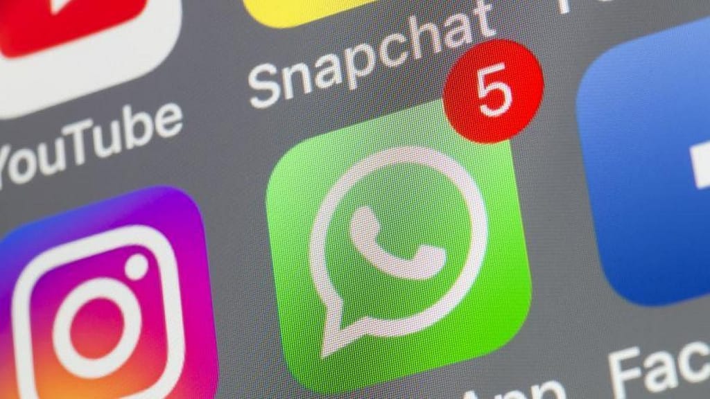 Why are so few people using WhatsApp in the US?
