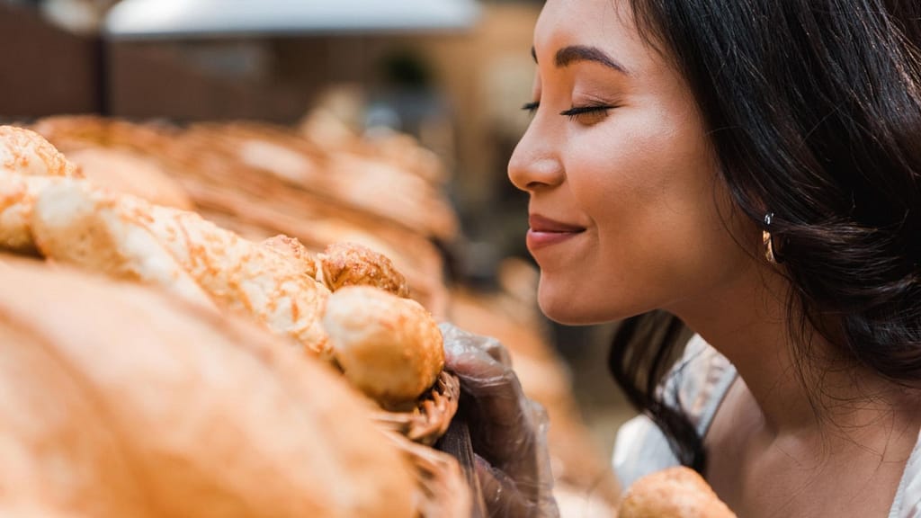 Yes, smelling food makes you fat according to science