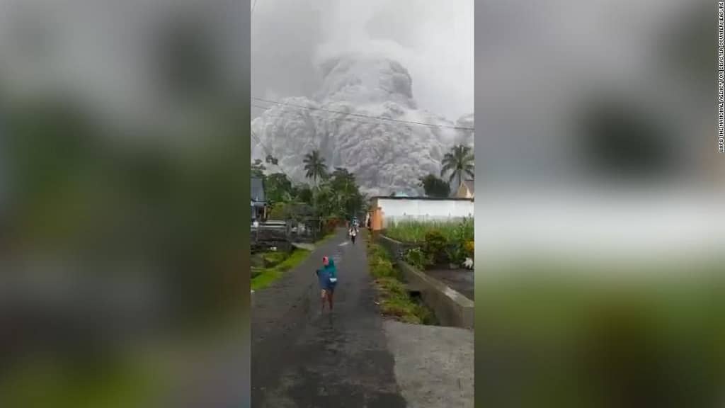 At least 14 dead after Mount Semeru eruption