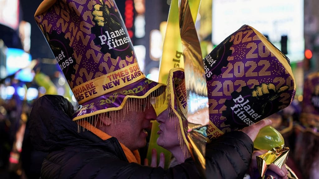 New York Welcomes 2022 in Times Square - Noticieros Televisa