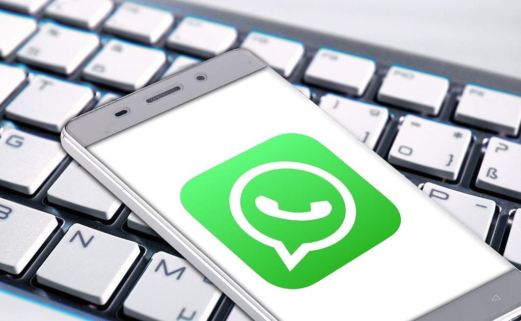 How to log out of WhatsApp on your mobile device?