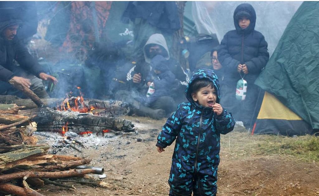 Hay muchos niños entre los migrantes y su situación pronto podría volverse muy difícil