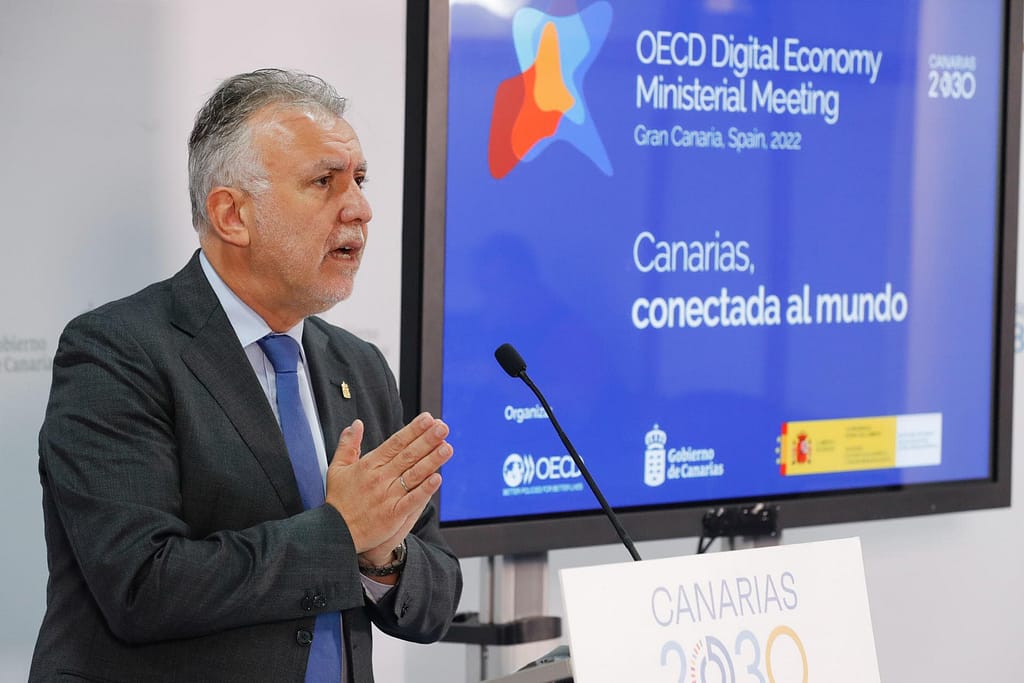Kings open the OECD Digital Economy Conference