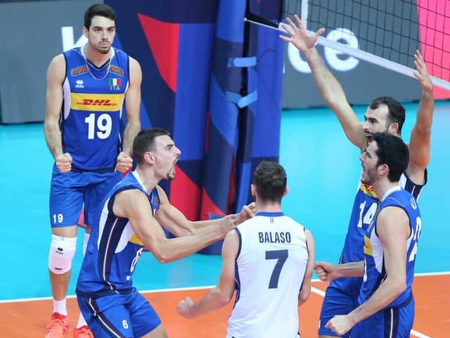 Italy's volleyball players regain the crown.