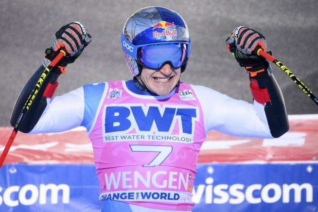 Marco Odermatt wins the Super-G race in Wengen and celebrates the upcoming victory at home.