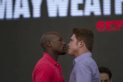 Floyd Mayweather skillfully mocked Canelo Alvarez and his millionaire contract with DAZN (Photo: Guillermo Peea / Cuartoscuro)