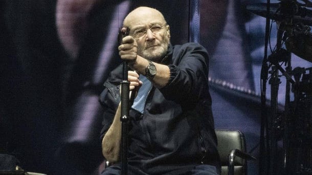"last domino"Reunion Tour: In Birmingham, Phil Collins was only performing while seated.  (Source: imago images/cover photos)