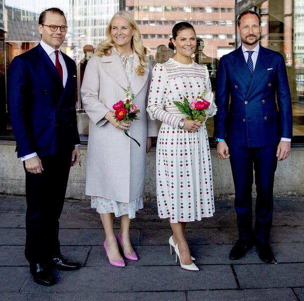 Mette-Marit from Norway attracted attention with her shoes.  (Source: imago photos)