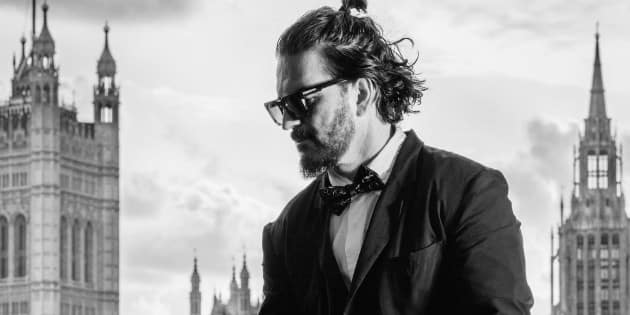 Ricardo Arjona: The singer will tell of his adventures in a very musical book