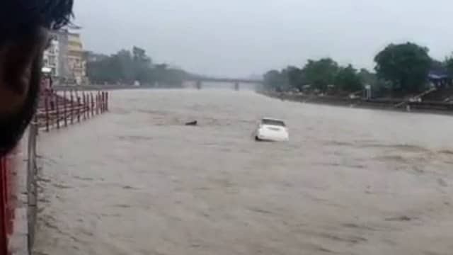 India floods rain