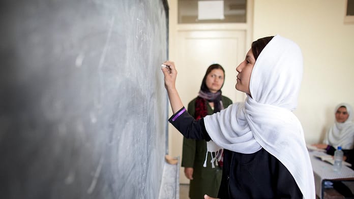 Complete transitional government: Taliban wants to reopen girls' schools

