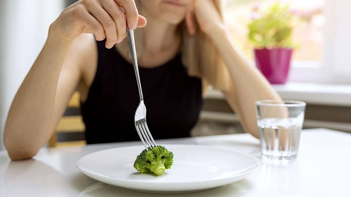 Typical behavior in anorexia - this is how the disorder can manifest itself

