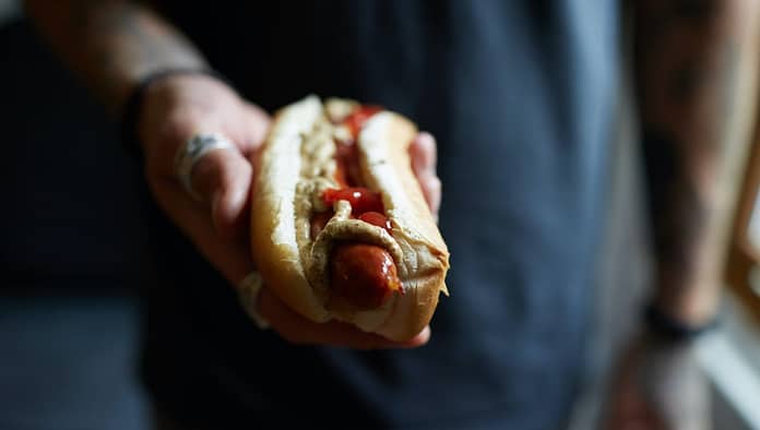 Eating a hot dog could lose 36 minutes of life expectancy


