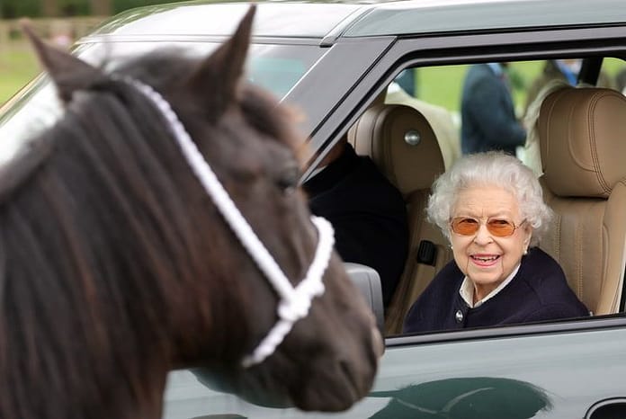 The Queen is almost not allowed to enter her private horse show

