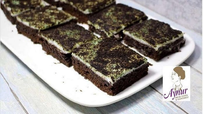 Mold cake for Halloween: a recipe for a moss cake


