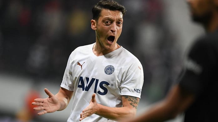 Ozil made it very clear that Fenerbahce will not get rid of him

