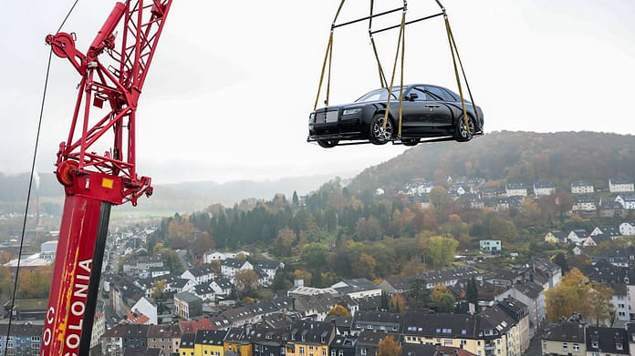   Wuppertal: Rolls-Royce floating on the hook in the 