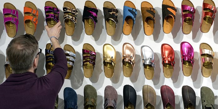 Birkenstock remembers Mogami children's shoes

