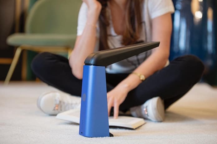 New connected lamp to help dyslexic people


