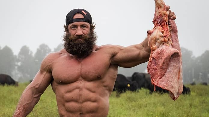 Diet: a bodybuilder eats kilograms of raw meat - says the doctor - consultant

