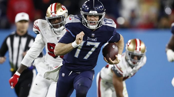   Oh Taneyhill!  The Titans are back thanks to a lively quarterback dash

