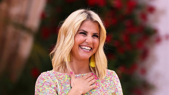 Beatrice Egli: According to rumors, she's making the relationship official

