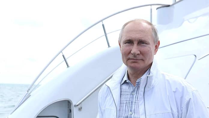 How did Vladimir Putin make money in the '90s

