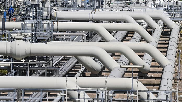 Detour through Germany: According to Gazprom, Poland will continue to buy Russian gas


