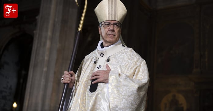 Pope accepts resignation of Paris Archbishop

