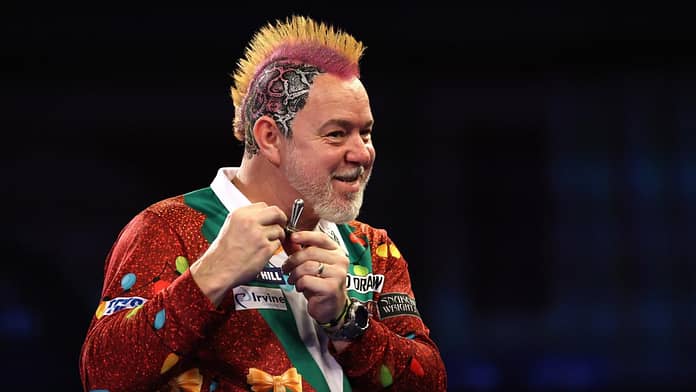 Darts World Cup: Only his sleeves make Peter Wright sweat, Paul Lim makes them sexy

