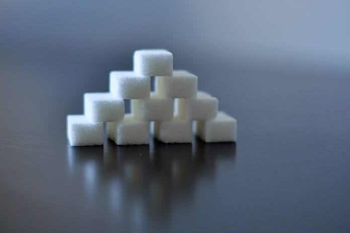 Consumption of sweeteners increases the risk of cancer

