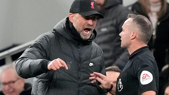 Liverpool FC: Jurgen Klopp angry after receiving a red card against Tottenham

