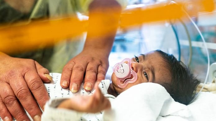 Un tiers des bébés malades de bronchiolite sont hospitalisés. 