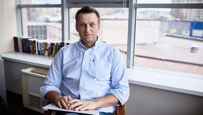 Russia takes action against Alexei Navalny: work for his team is banned


