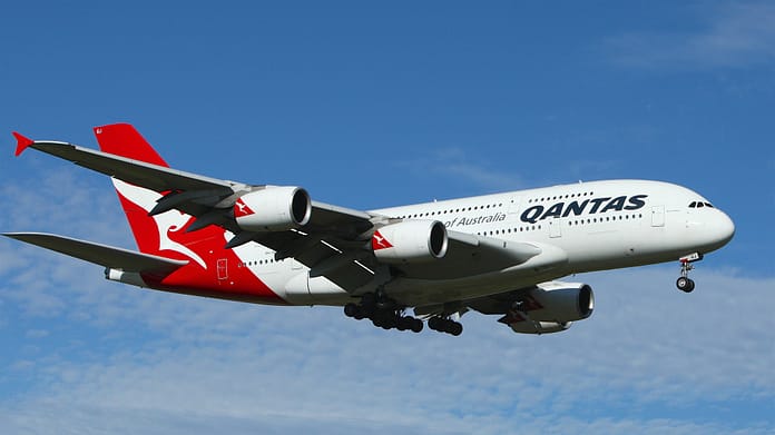 Qantas resumes international air traffic

