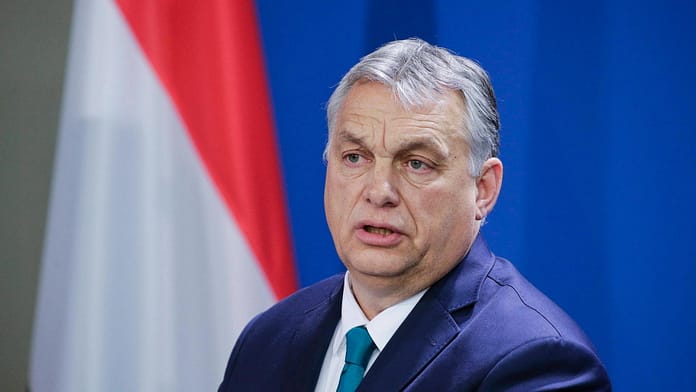 Hungary allies with Poland in EU dispute

