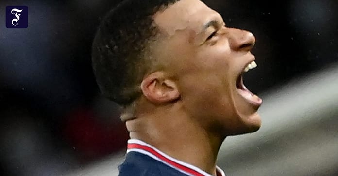 Kylian Mbappe is happy to score a global goal in the Champions League

