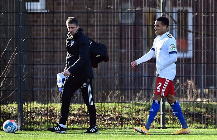 Für Jan Gyamerah war das Testspiel gegen den FC Midtjylland (1:5) verletzungsbedingt vorzeitig beendet.