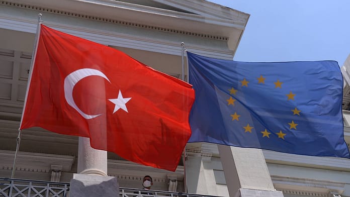Negotiations Still Frozen: The EU Is Too Black About Turkey's Accession

