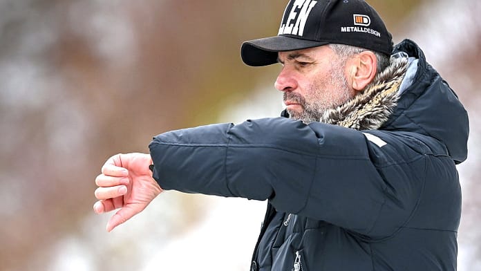 Regional League VfR Aalen parted ways with coach Uwe Wolf - Soccer

