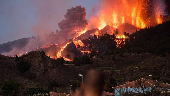 Volcanic eruption in La Palma / Spain: German vacationers describe massive ash rains - 'the arms are burning'

